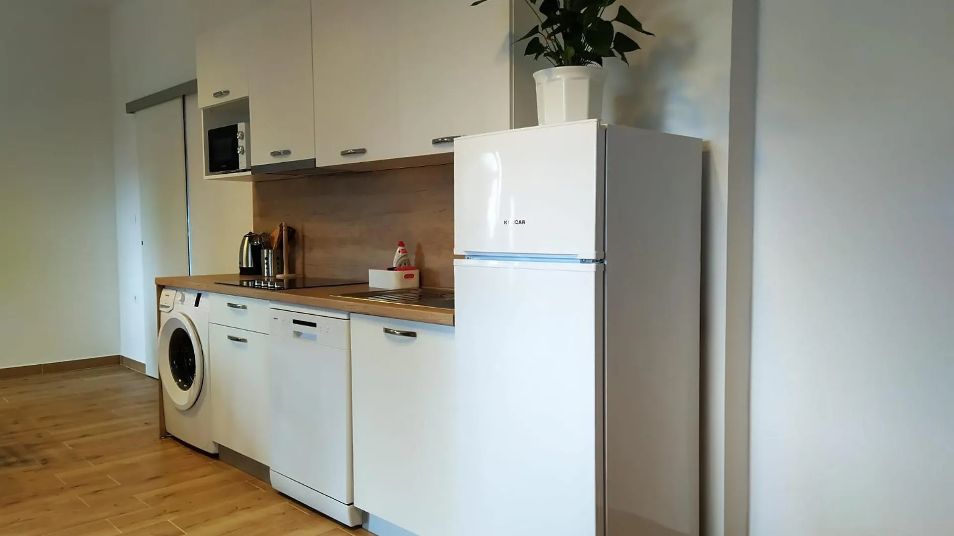 Apartments And Rooms With Parking Space Novi Vinodolski - 19860 בית הארחה
